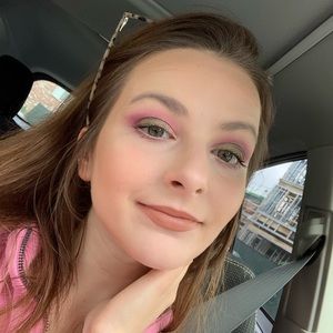 Meet your Posher, Justina